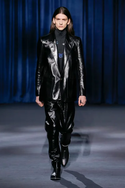 Look 53